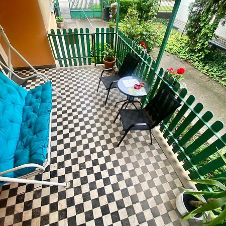 Grany'S Retro Guesthouse Near Budapest Airport Vecsés Buitenkant foto